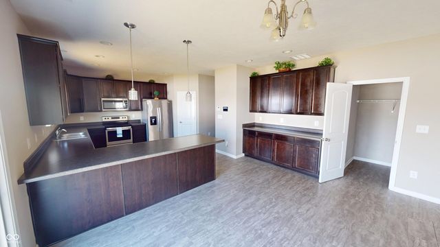 9122 Hemingway Drive, Indianapolis, IN 46239