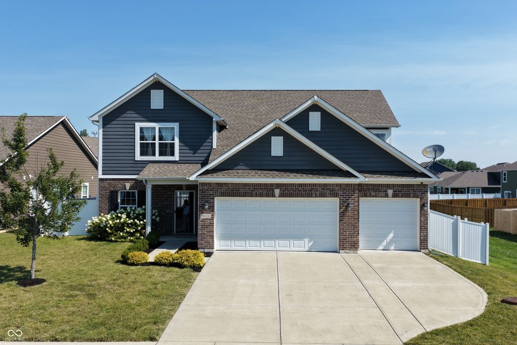 9122 Hemingway Drive, Indianapolis, IN 46239