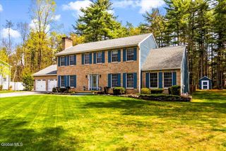 25 Algonquin Drive, Queensbury, NY 12804