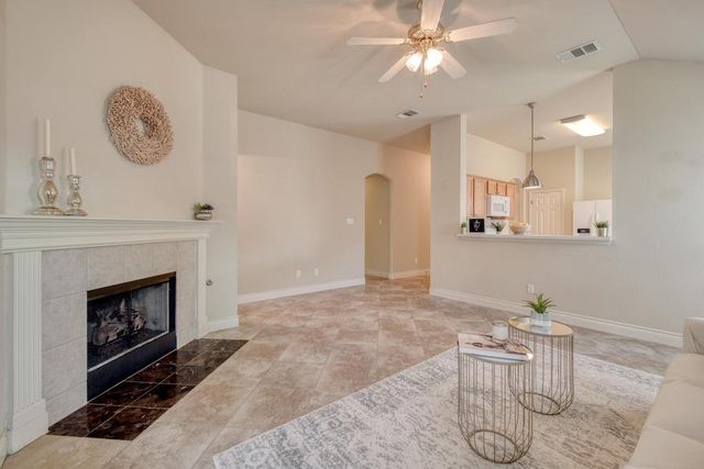 1303 Ridgewood DR, Leander, TX 78641