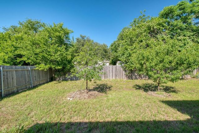 1303 Ridgewood DR, Leander, TX 78641