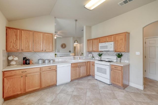 1303 Ridgewood DR, Leander, TX 78641