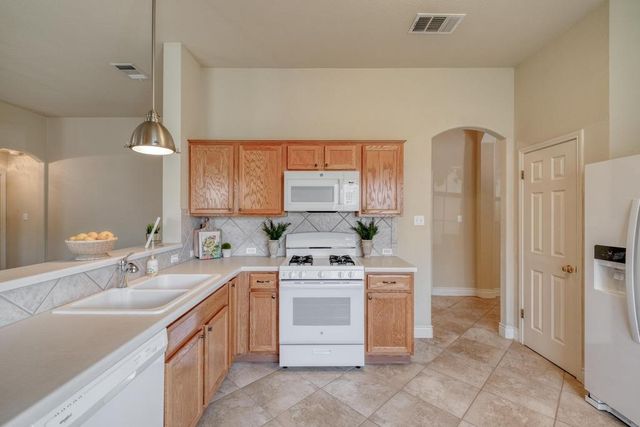 1303 Ridgewood DR, Leander, TX 78641