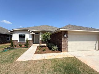 1812 Pin Cherry Lane, Moore, OK 73160