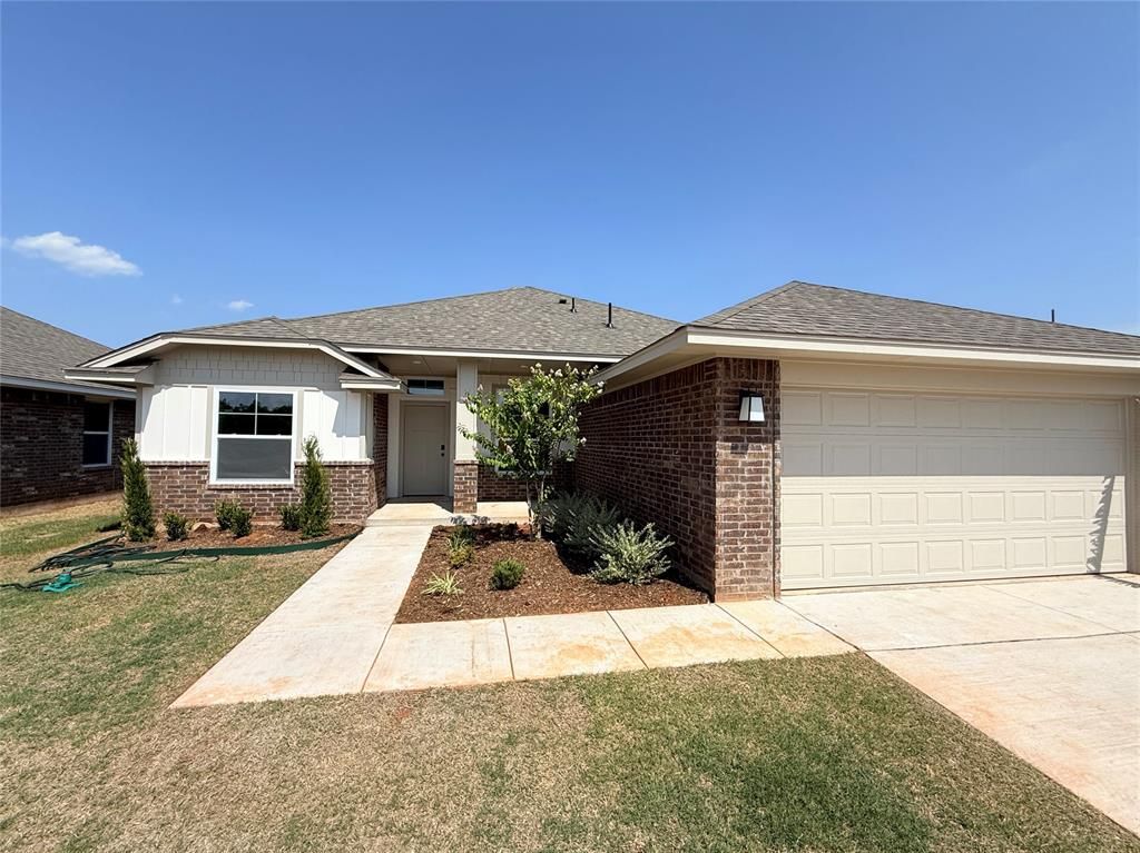 1812 Pin Cherry Lane, Moore, OK 73160