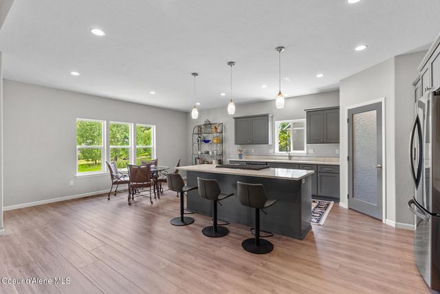 125 Golfview LN, Sandpoint, ID 83864
