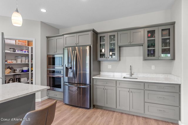 125 Golfview LN, Sandpoint, ID 83864