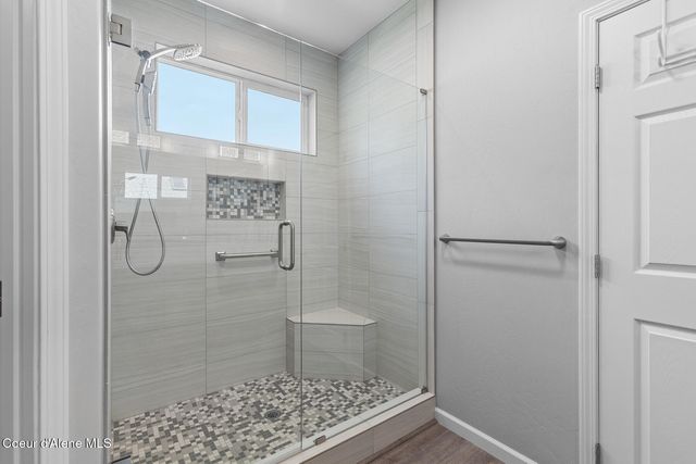 125 Golfview LN, Sandpoint, ID 83864