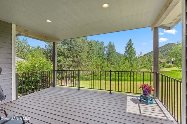 125 Golfview LN, Sandpoint, ID 83864
