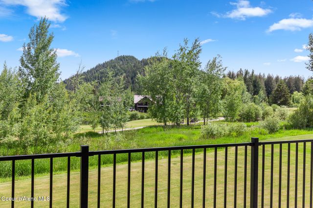 125 Golfview LN, Sandpoint, ID 83864