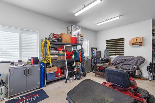 125 Golfview LN, Sandpoint, ID 83864