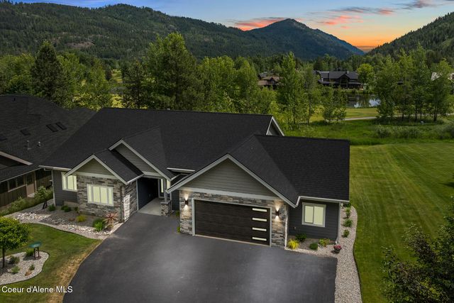 125 Golfview LN, Sandpoint, ID 83864