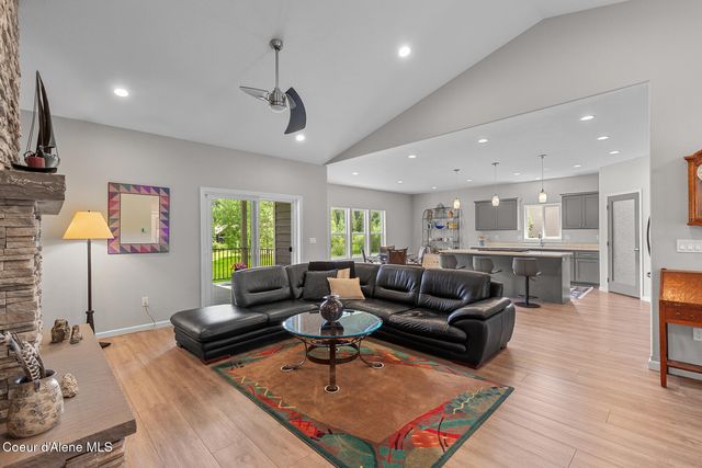 125 Golfview LN, Sandpoint, ID 83864