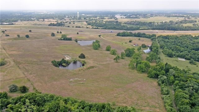 7319 Highway 6, Navasota, TX 77868
