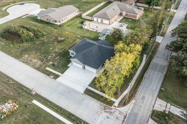 102 Bergen Drive, Waterloo, IA 50701