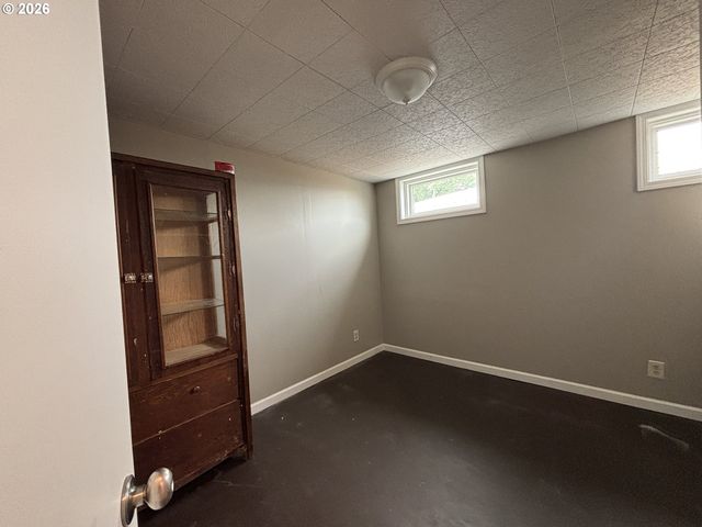 924 Sw 33RD St, Pendleton, OR 97801