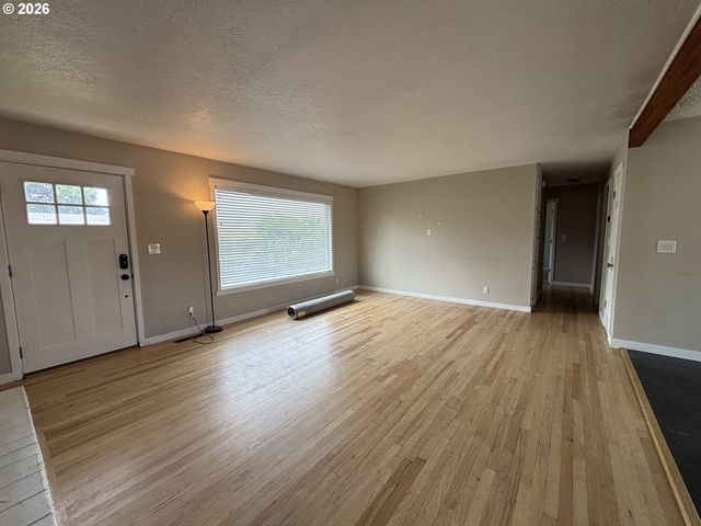 924 Sw 33RD St, Pendleton, OR 97801