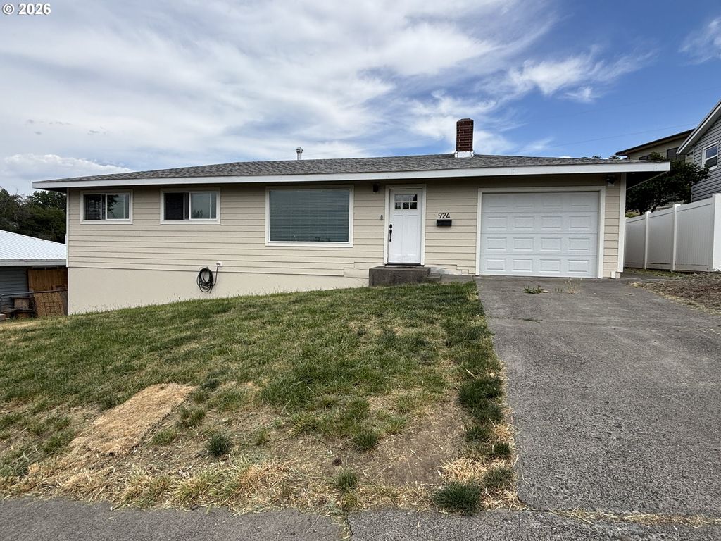924 Sw 33RD St, Pendleton, OR 97801