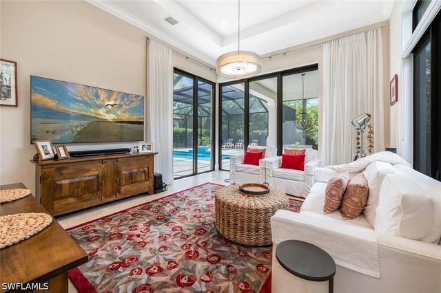 2343 Traditions CT, Naples, FL 34105