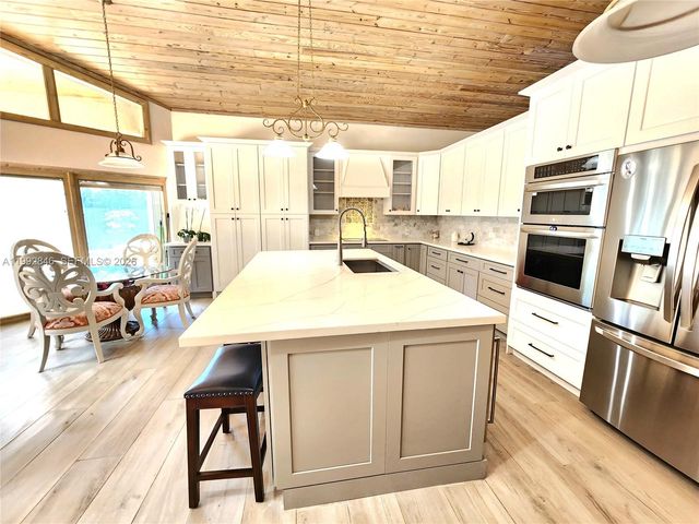 26451 SW 173rd Pl, Homestead, FL 33031