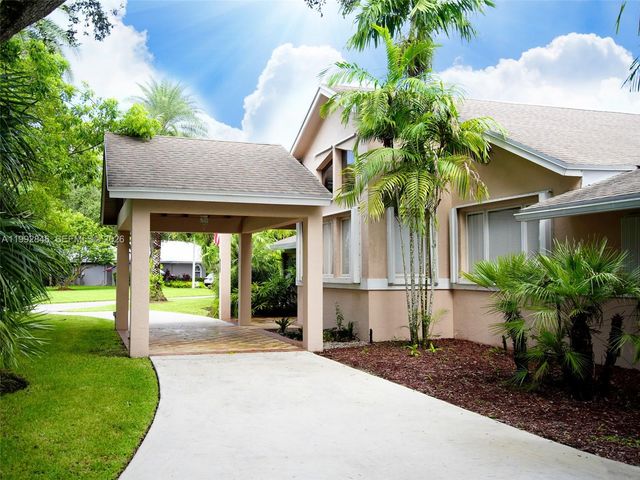 26451 SW 173rd Pl, Homestead, FL 33031