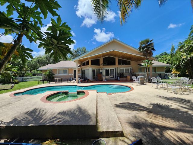 26451 SW 173rd Pl, Homestead, FL 33031