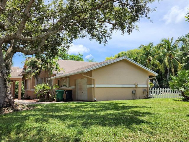 26451 SW 173rd Pl, Homestead, FL 33031