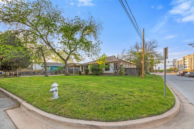 2200 W Rosedale Street S B, Fort Worth, TX 76110