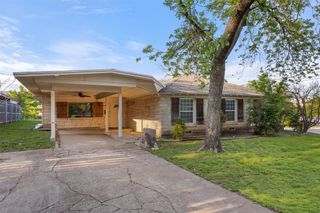 2200 W Rosedale Street S B, Fort Worth, TX 76110