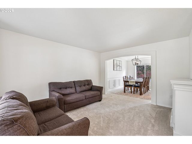9730 Se PLOVER Dr, Happy Valley, OR 97086