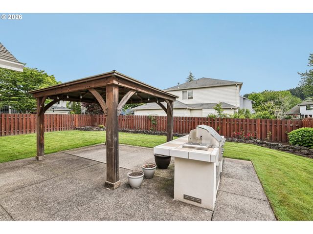 9730 Se PLOVER Dr, Happy Valley, OR 97086