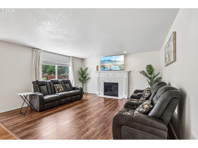 9730 Se PLOVER Dr, Happy Valley, OR 97086