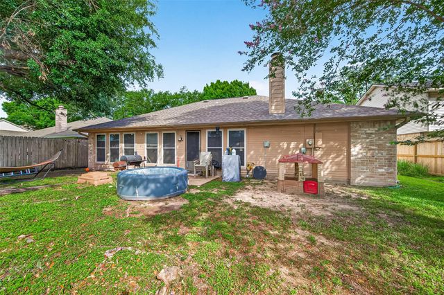 15343 Meadow Village Dr Drive, Houston, TX 77095