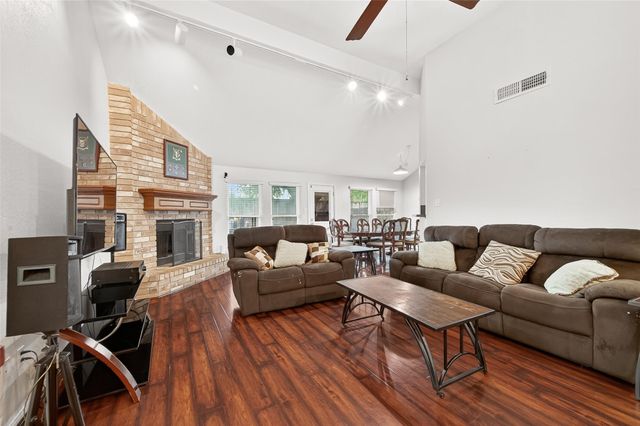 15343 Meadow Village Dr Drive, Houston, TX 77095