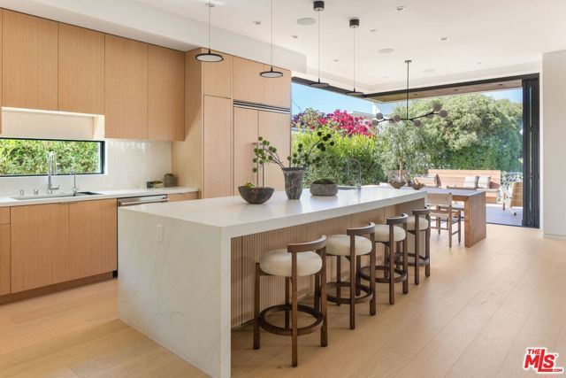 822 Superba Avenue, Venice (los Angeles), CA 90291