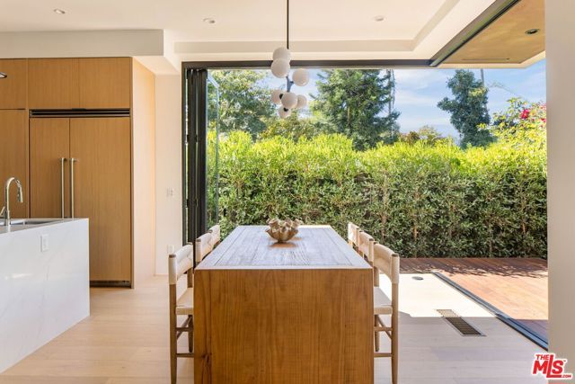 822 Superba Avenue, Venice (los Angeles), CA 90291