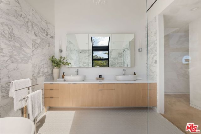 822 Superba Avenue, Venice (los Angeles), CA 90291