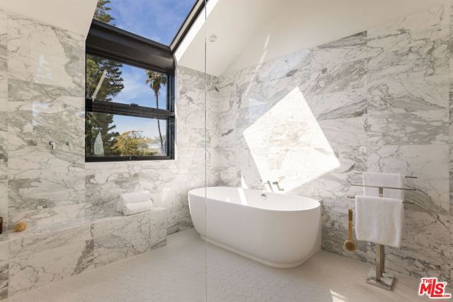 822 Superba Avenue, Venice (los Angeles), CA 90291