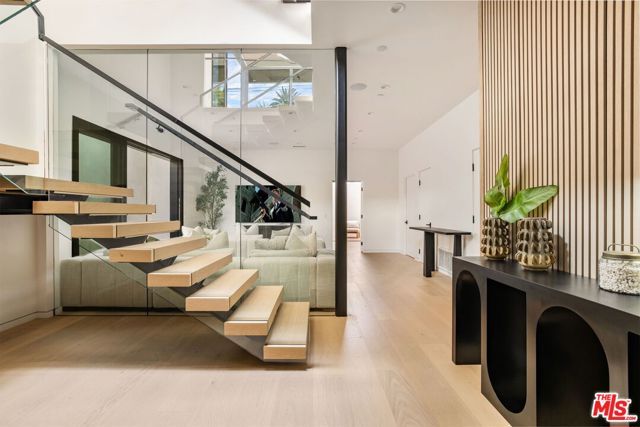 822 Superba Avenue, Venice (los Angeles), CA 90291