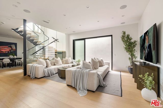 822 Superba Avenue, Venice (los Angeles), CA 90291