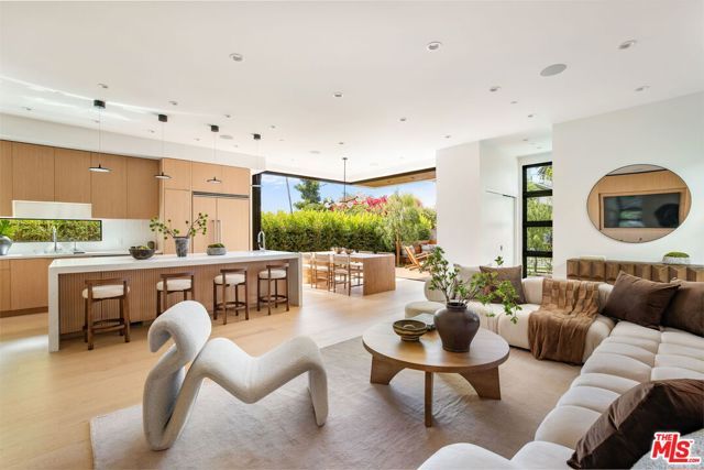 822 Superba Avenue, Venice (los Angeles), CA 90291