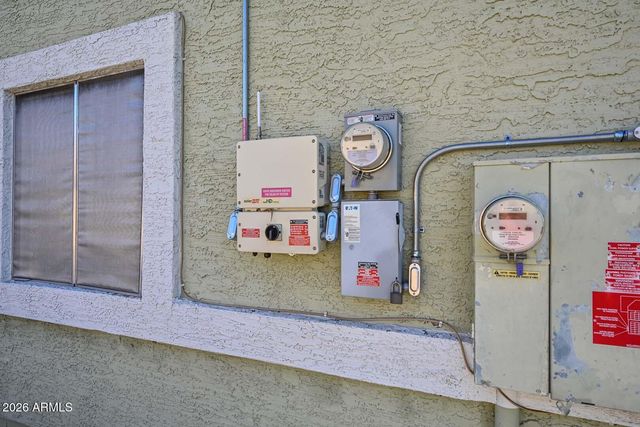 8146 W GREER Avenue, Peoria, AZ 85345