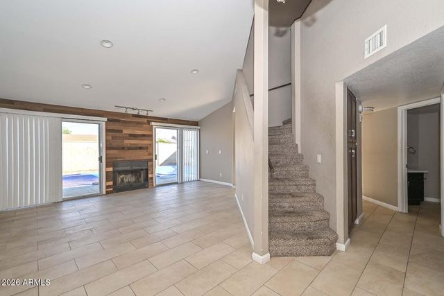 8146 W GREER Avenue, Peoria, AZ 85345