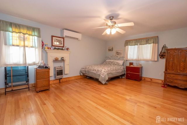 12 Parmly Street, Rumson, NJ 07760