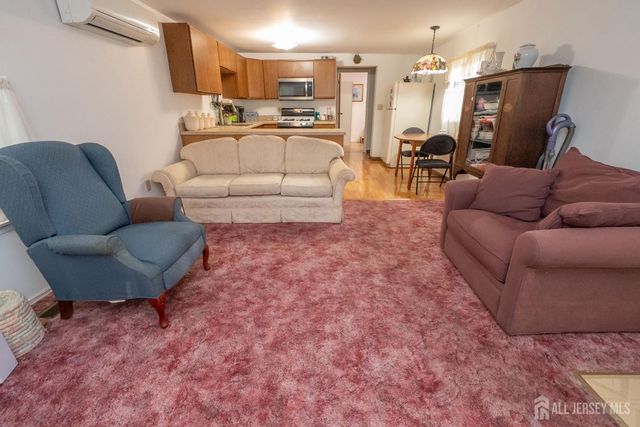 12 Parmly Street, Rumson, NJ 07760