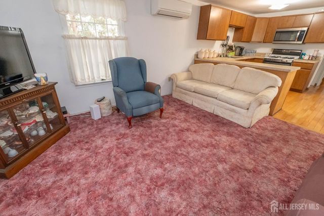 12 Parmly Street, Rumson, NJ 07760