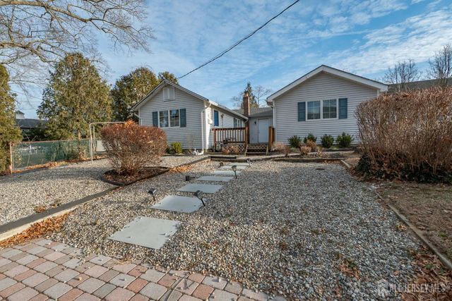 12 Parmly Street, Rumson, NJ 07760