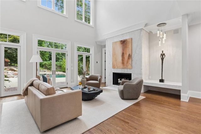4992 Rebel Trail, Atlanta, GA 30327