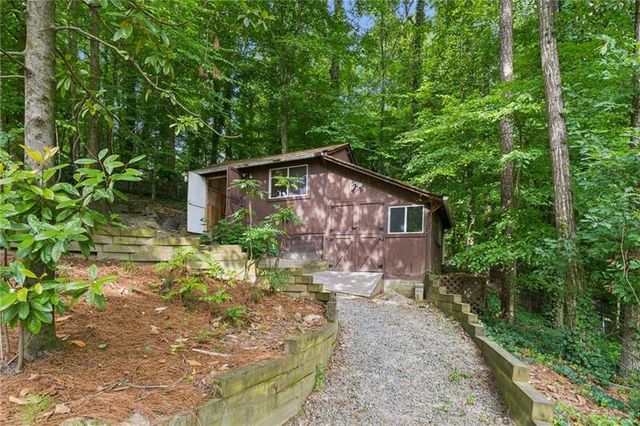 4992 Rebel Trail, Atlanta, GA 30327