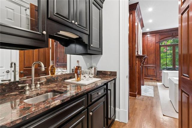 4992 Rebel Trail, Atlanta, GA 30327